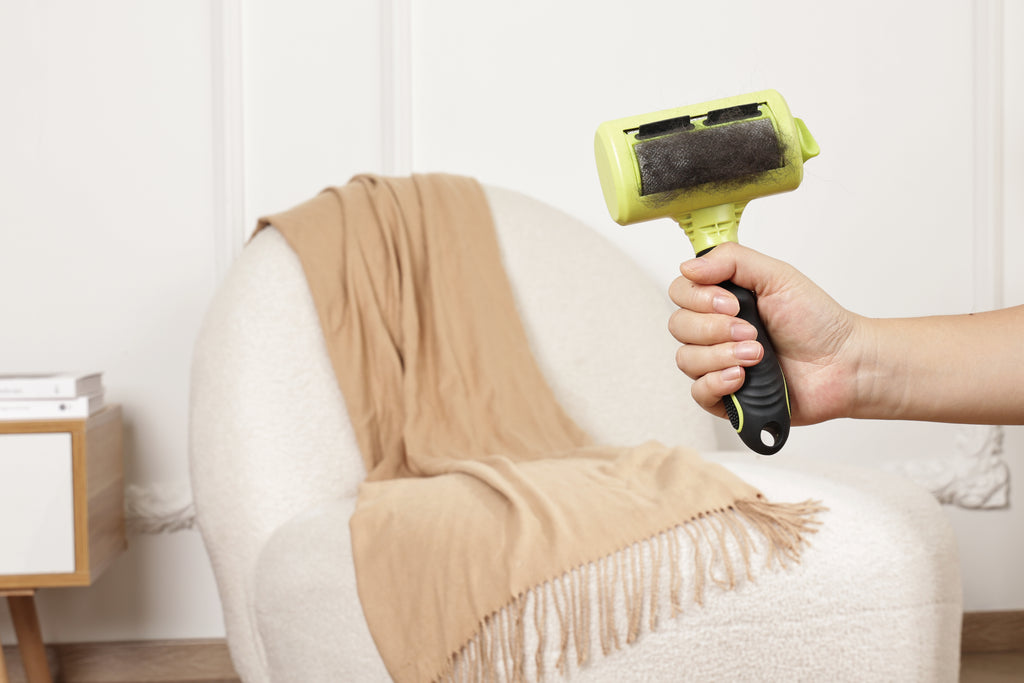 CLICK and GROOM Fur removal roller