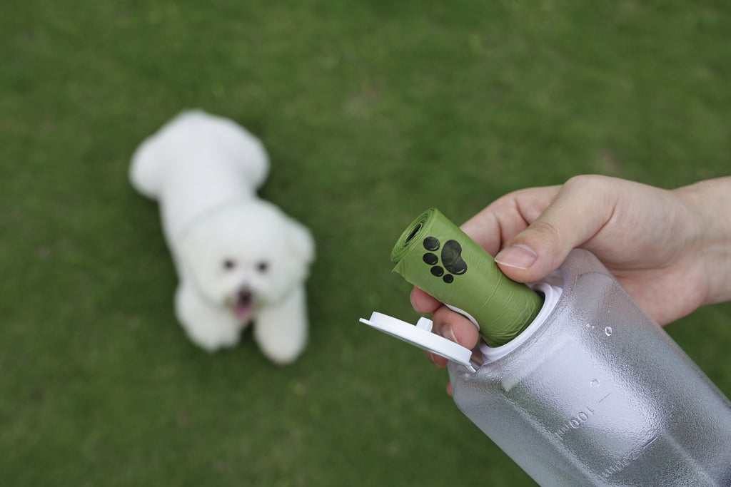 ON THE ROAD Dog water bottle 600 ml - 3 in 1 - White Chalk