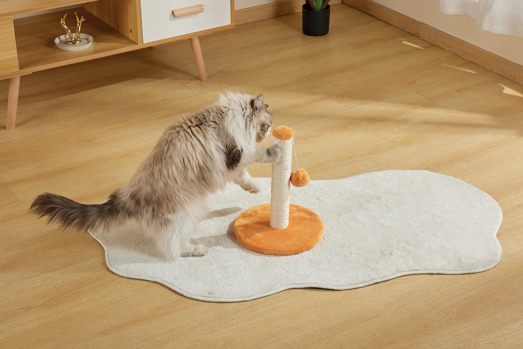 IL MIO PRIMO ALBERO PER GATTI Pompom Arancione